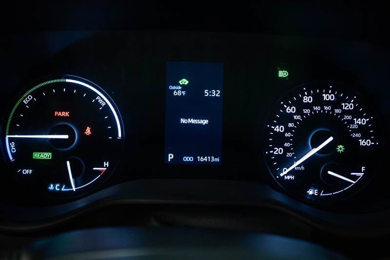 Used 2024 Toyota Sienna LE AWD/4WD image 17