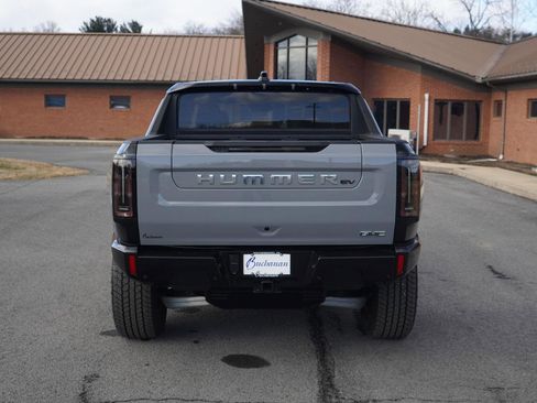 New 2026 GMC Hummer EV 4x4 Crew Cab image 4