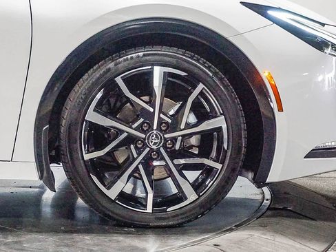 Used 2026 Toyota Prius Plug-In Hybrid image 6