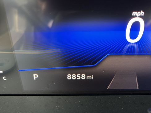 Used 2024 Volkswagen Jetta SE w/ Panoramic Sunroof Package image 26