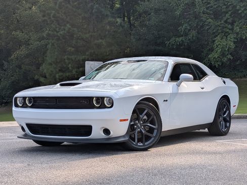 Used 2023 Dodge Challenger R/T w/ Blacktop Package RWD image 4