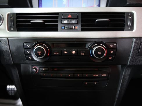 Used 2010 BMW M3 Convertible image 20