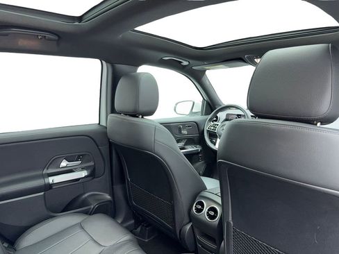 Used 2023 Mercedes-Benz GLB 250 4MATIC w/ Premium Package image 52