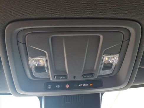 Used 2024 Chevrolet Silverado 1500 LT image 11