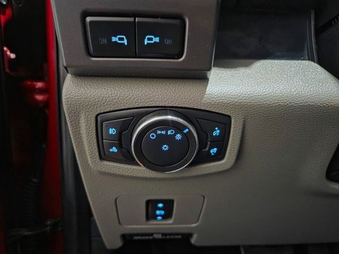 Used 2019 Ford F250 XLT w/ XLT Premium Package image 42