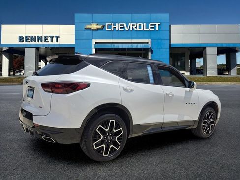 Certified 2024 Chevrolet Blazer RS w/ Driver Confidence II Package FWD image 6