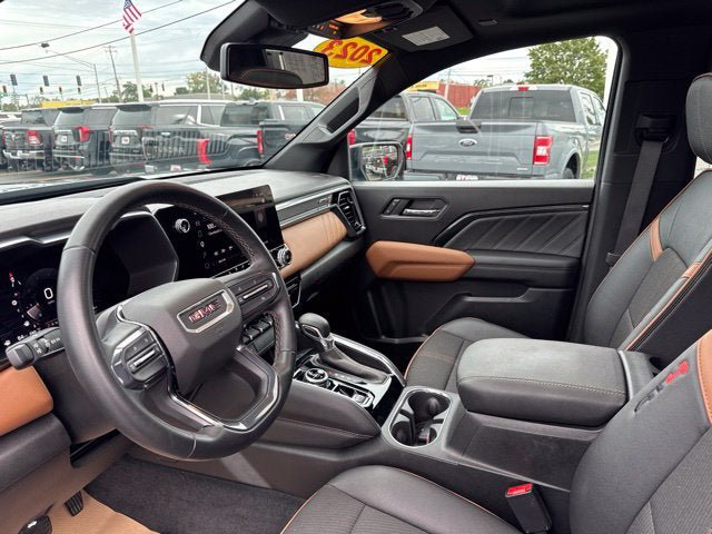 Used 2023 GMC Canyon AT4 w/ Canyon Safety Plus Package AWD/4WD image 10