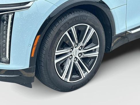 Certified 2024 Cadillac Lyriq Luxury w/ LPO, Floor Liner Package AWD/4WD image 29