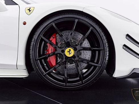 Used 2014 Ferrari 458 Spider RWD image 40