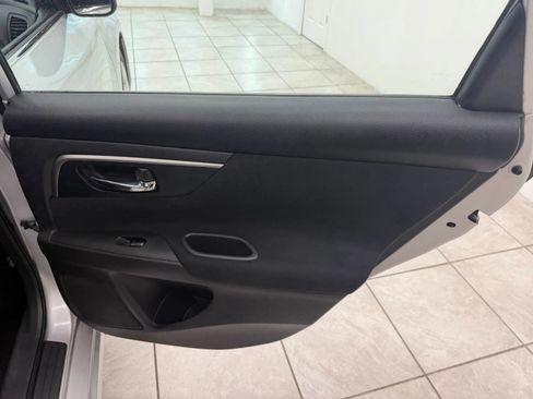 Used 2015 Nissan Altima 2.5 S w/ Power Driver Seat Package FWD image 14