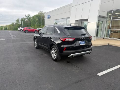 Certified 2024 Ford Escape Active AWD/4WD image 7