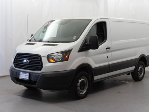 Used 2017 Ford Transit 250 130 Low Roof RWD image 11