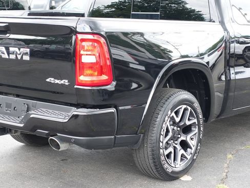Used 2025 RAM 1500 Laramie w/ Sport Appearance Package AWD/4WD image 12