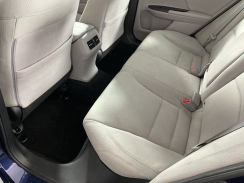 Used 2016 Honda Accord EX image 10