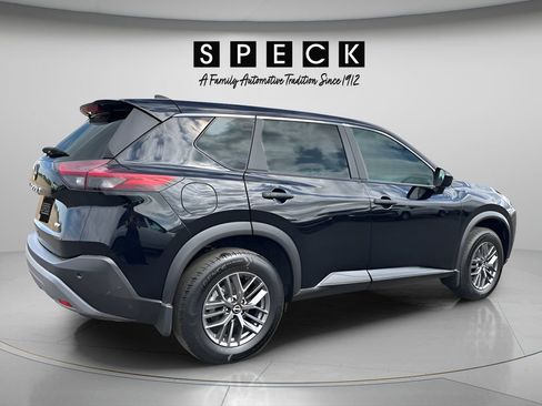 Used 2023 Nissan Rogue S AWD/4WD image 5