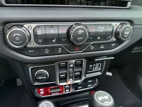 New 2026 Jeep Wrangler Unlimited Rubicon w/ Safety Group image 25