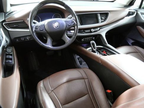 Used 2020 Buick Enclave Avenir w/ Avenir Technology Package AWD/4WD image 4