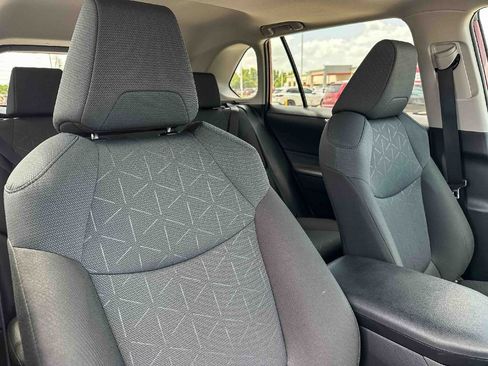 Used 2024 Toyota RAV4 XLE w/ Convenience Package FWD image 24
