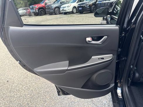 Certified 2023 Hyundai Kona SEL w/ Convenience Package AWD/4WD image 18