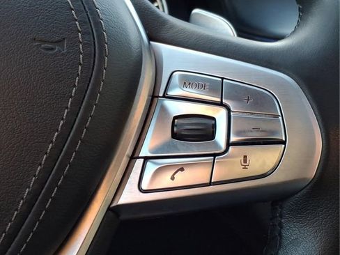 Used 2016 BMW 750i RWD image 28