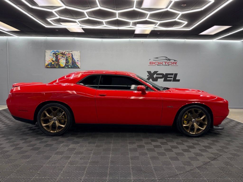 Used 2019 Dodge Challenger R/T RWD image 16