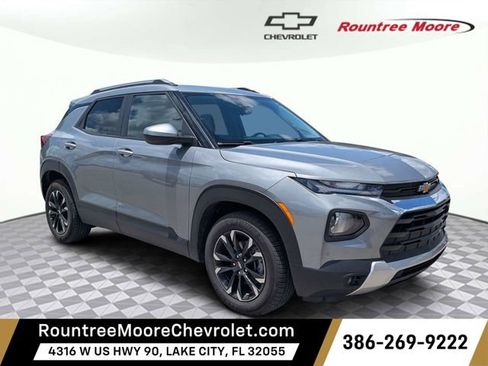 Used 2023 Chevrolet TrailBlazer LT FWD image 1