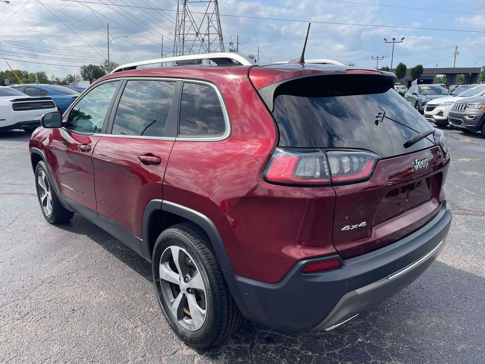 Used 2019 Jeep Cherokee Limited AWD/4WD image 5