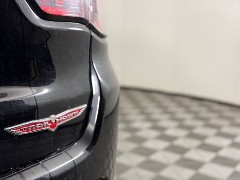 Used 2021 Jeep Compass Trailhawk image 11