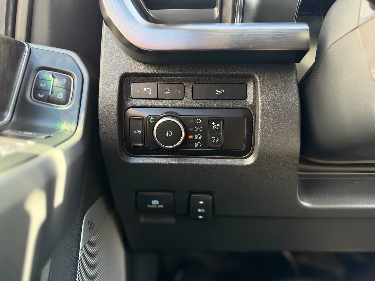 Used 2023 Ford F250 Lariat AWD/4WD image 24