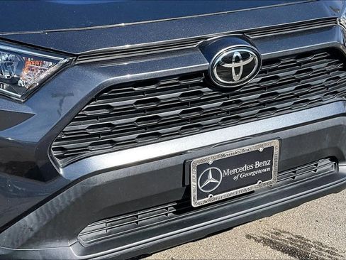 Used 2021 Toyota RAV4 XLE image 29