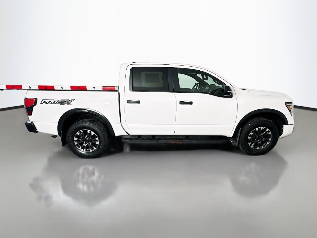Used 2023 Nissan Titan PRO-4X w/ Pro-4x Convenience Package AWD/4WD image 8