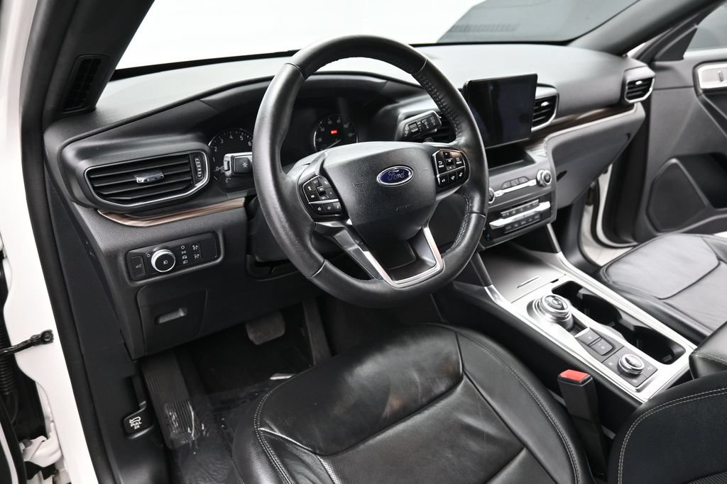 Used 2020 Ford Explorer Limited AWD/4WD image 12