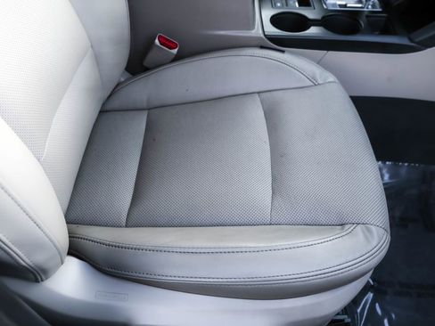 Used 2017 Subaru Outback 2.5i Limited image 35