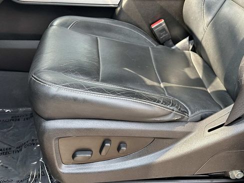 Used 2018 Chevrolet Silverado 2500 LTZ w/ Vortec Plus Package AWD/4WD image 15