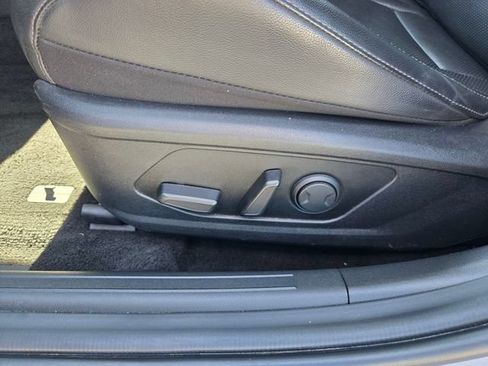 Used 2024 Hyundai Elantra Limited FWD image 16