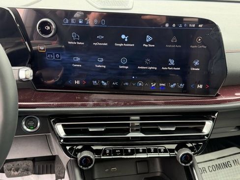 New 2026 Chevrolet Traverse RS w/ LPO, Floor Liner Package image 4