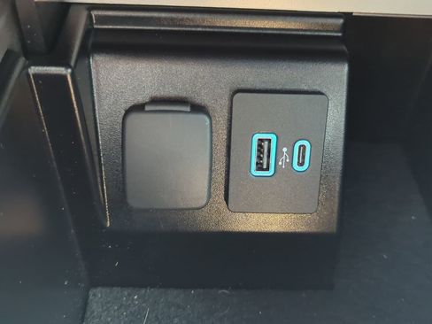 Certified 2023 Ford Explorer ST w/ Equipment Group 401A image 21