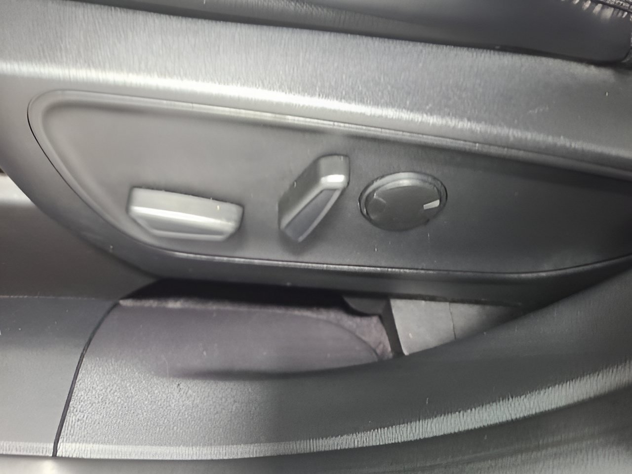 Used 2023 Ford Escape ST-Line Select w/ Tech Pack #2 AWD/4WD image 19