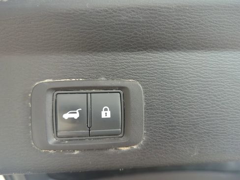 Used 2022 Mitsubishi Outlander SE image 21