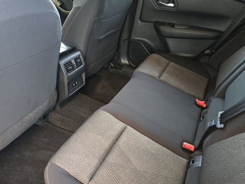 Used 2024 Nissan Rogue SV AWD/4WD image 12
