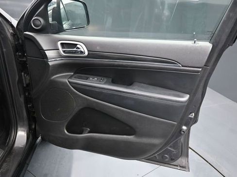 Used 2019 Jeep Grand Cherokee Limited AWD/4WD image 13