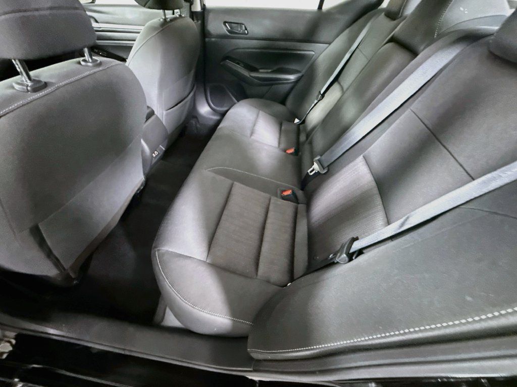 Certified 2023 Nissan Altima 2.5 SV w/ SV Premium Package FWD image 28