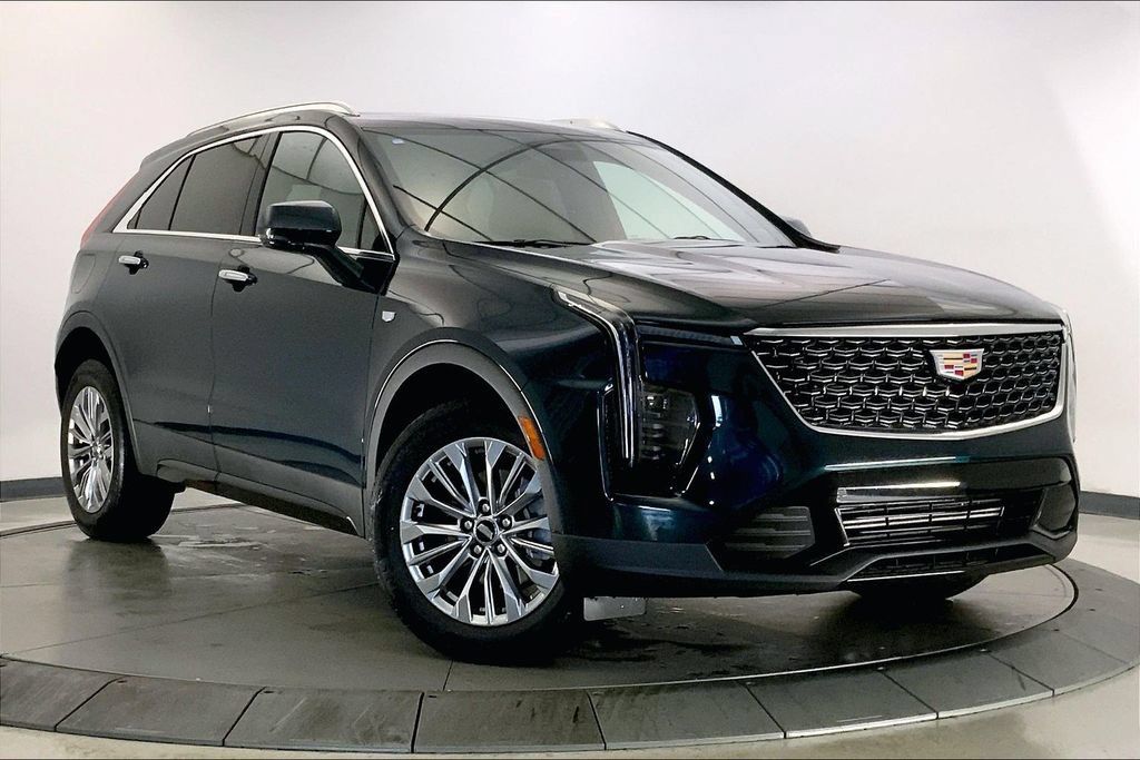 Used 2024 Cadillac XT4 Premium Luxury w/ Cold Weather Package FWD image 1