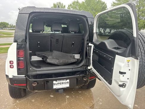 Used 2023 Land Rover Defender 90 X-Dynamic SE AWD/4WD image 8