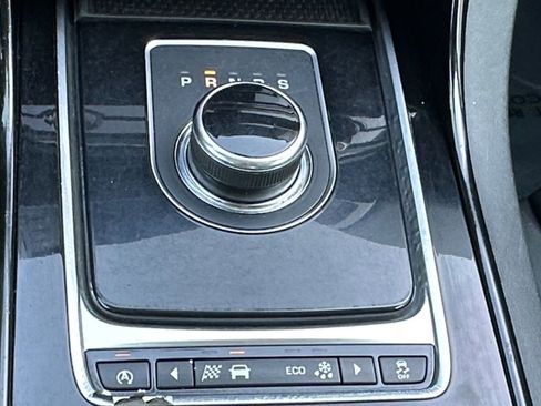 Used 2017 Jaguar XE Premium AWD/4WD image 18