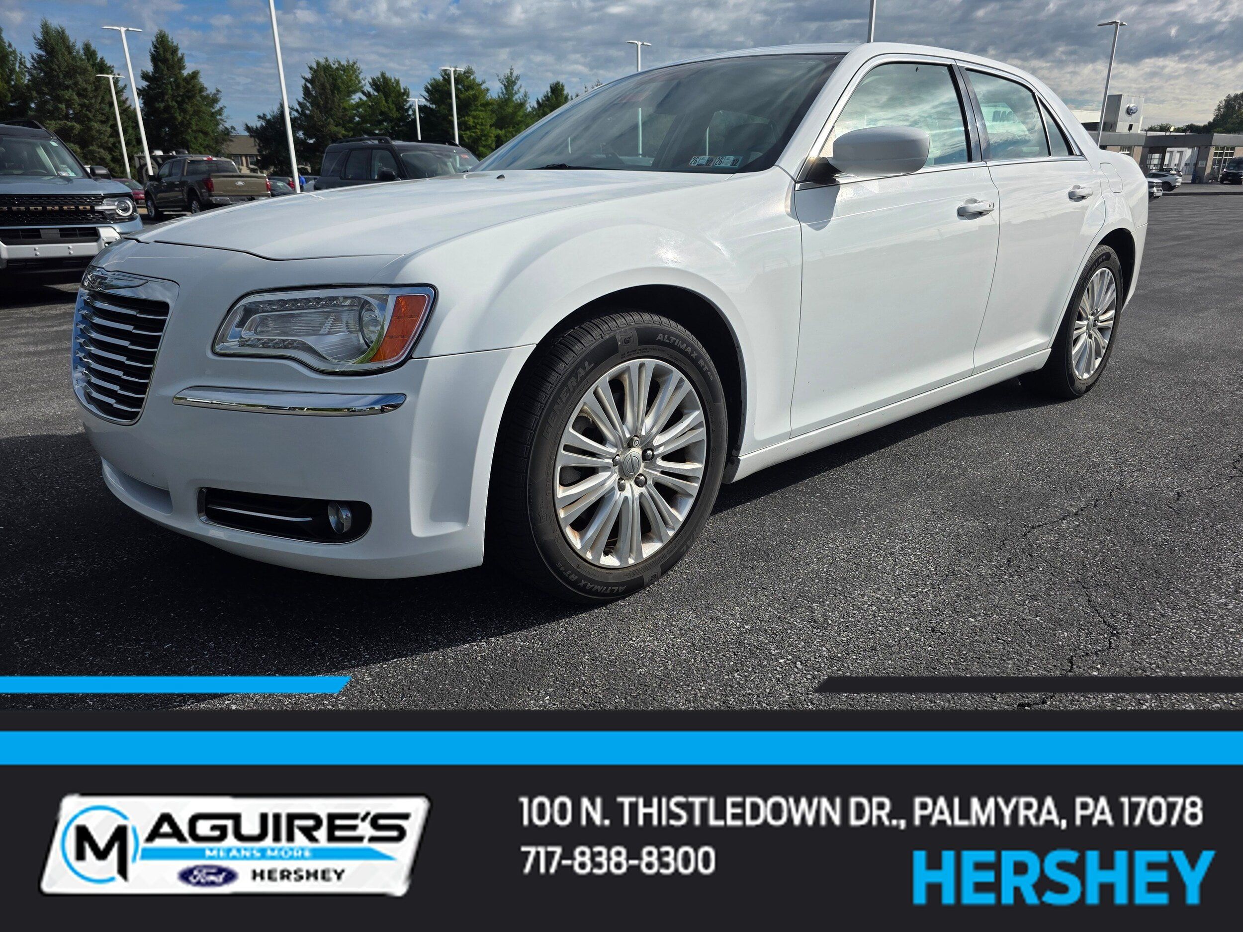 Used 2013 Chrysler 300 AWD w/ Driver Convenience Group image 1