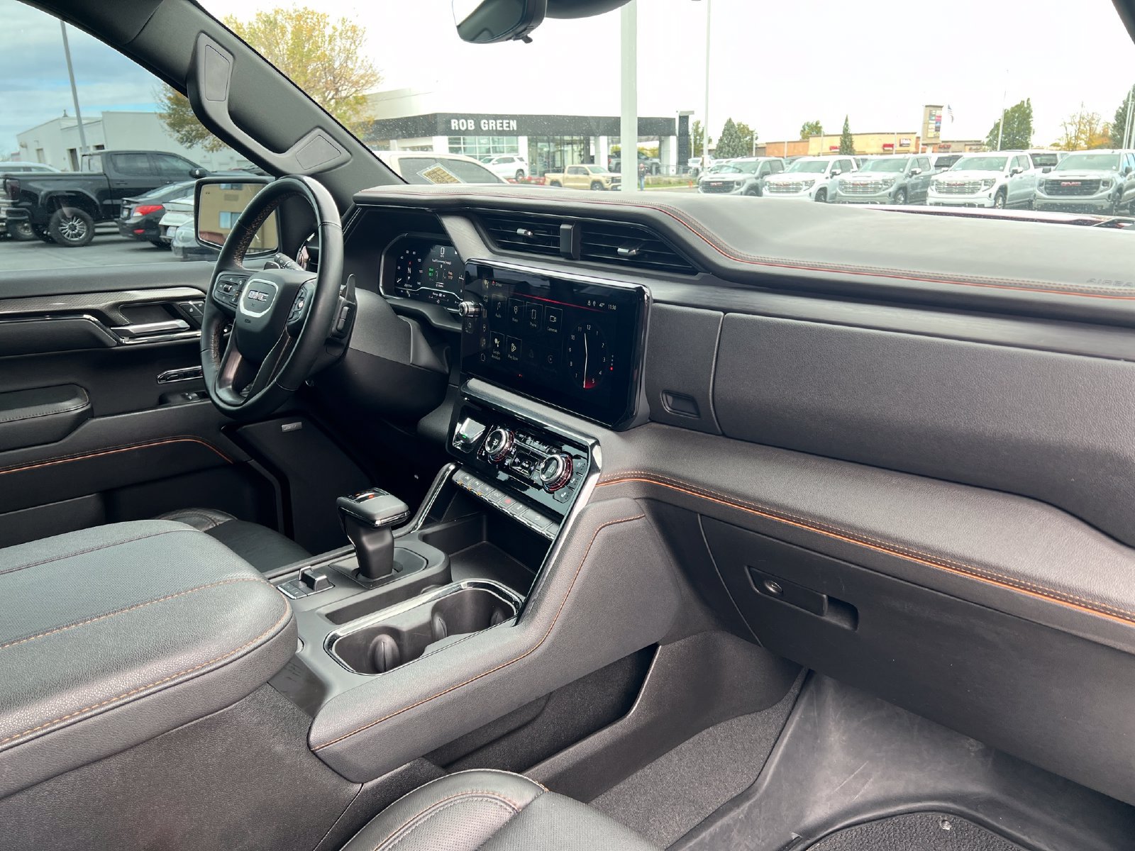 Used 2023 GMC Sierra 1500 AT4 w/ Technology Package AWD/4WD image 28