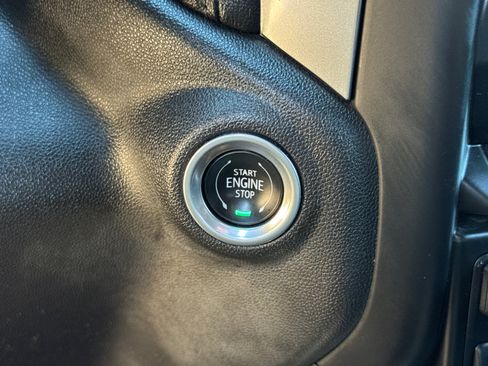 Used 2022 Chevrolet Silverado 1500 LT Trail Boss w/ Convenience Package II image 31