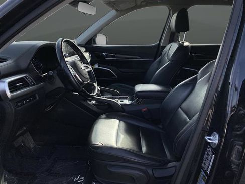 Used 2020 Kia Telluride LX image 4