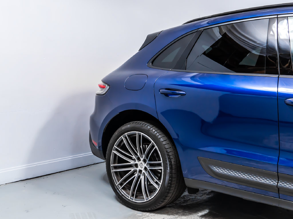Used 2023 Porsche Macan AWD/4WD image 11